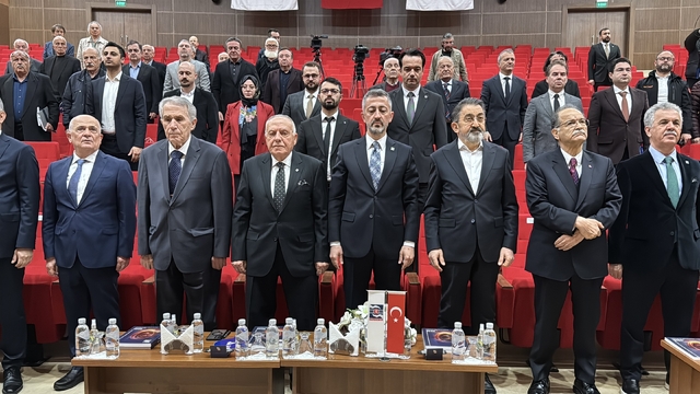 Küresel zorluklara rağmen Kardemir'den rekor performans
Kardemir genel kurulu yapıldı