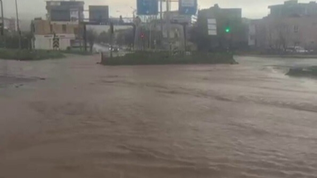 Kurtalan'da sağanak yağış hayatı olumsuz etkiledi