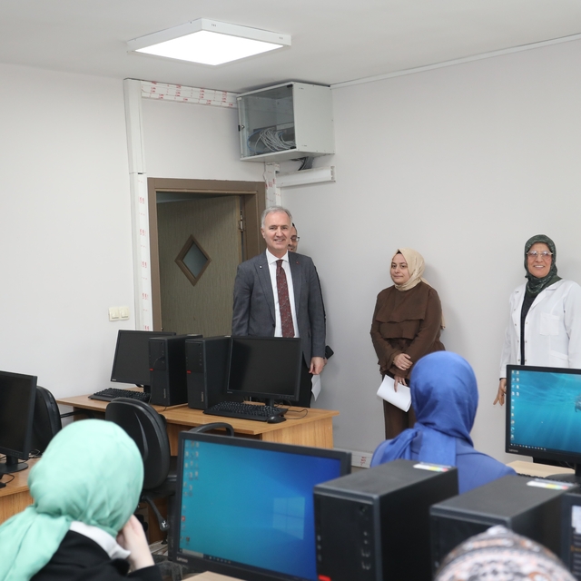 Başkan Taban'dan İNESMEK kursiyerlerine ziyaret