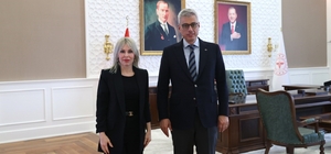 Türkiye’nin CAR-T hamlesi güçleniyor Akdeniz Üniversitesi Rektörü Prof. Dr. Özlenen Özkan: "Ülkemiz için stratejik öneme sahip bu ileri tedavi altyapısını kazandırmış olmanın gururunu yaşıyoruz. İlk tedaviyi gerçekleştirmek için gün sayıyoruz"