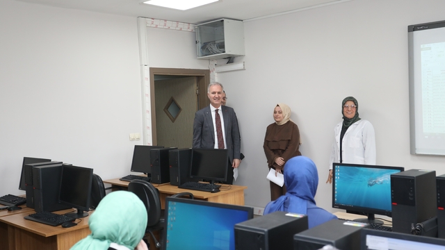 Başkan Taban'dan İNESMEK kursiyerlerine ziyaret