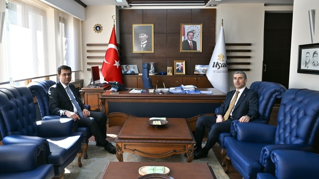 Afyonkarahisar Valisi Aktaş'tan Vali Kartal'a hayırlı olsun ziyareti