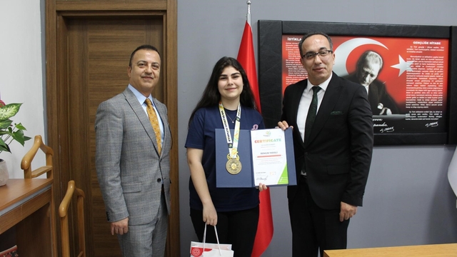 Aydınlı öğrenci uluslararası matematik olimpiyatında altın kazandı