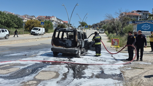 Datça'da ticari araç küle döndü