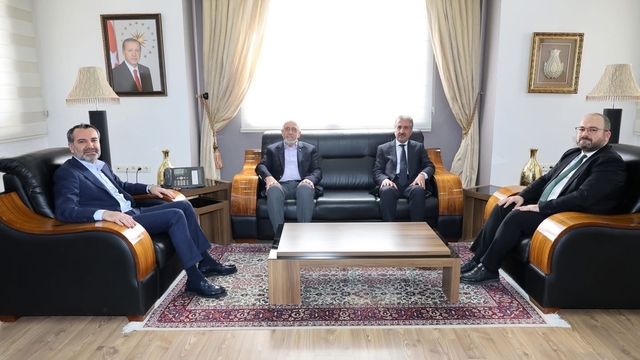 Ticaret Borsası Başkanı Dumandağ, Başkan Şerifoğulları'yla bir araya geldi