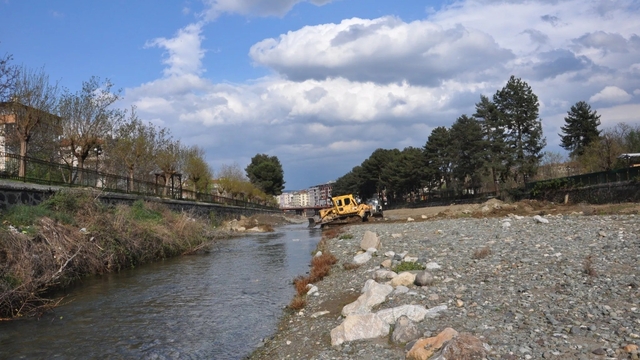 Boyabat'ta taşkın riskini azaltan çalışma