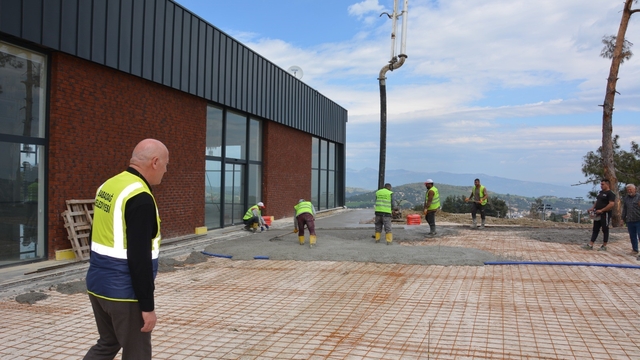 Başkan Kumral yeni sosyal tesis çalışmalarını yerinde inceledi