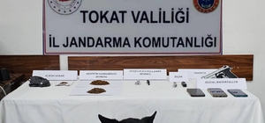 Tokat'ta jandarmadan zehir tacirlerine operasyon: 5 gözaltı