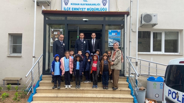 Keban'da öğrenciler İlçe Emniyet Müdürlüğünü ziyaret etti