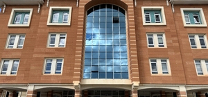 Araçlarında ve evdeki hava fritözü içerisindeki uyuşturucuyla yakalanan sanıkların yargılanmasına başlandı