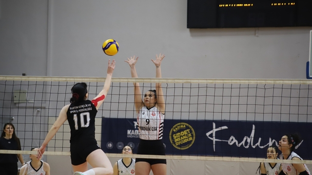 Karabük'te Yurt Lig Karadeniz Grup (1) voleybol maçları tamamlandı