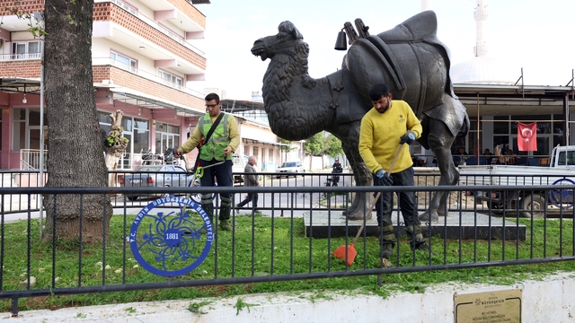 Büyükşehir il genelinde çalışmalarını sürdürüyor