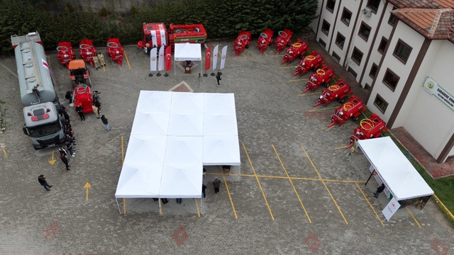 Orman yangınlarıyla mücadele kapsamında Kastamonu'da 20 köye su tankeri verildi