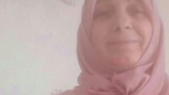 Evinde boğazı kesilerek öldürüldü