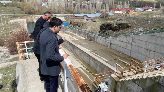 Ulaş Kaymakamı Eskimez, Karacalar Barajı'nda incelemelerde bulundu