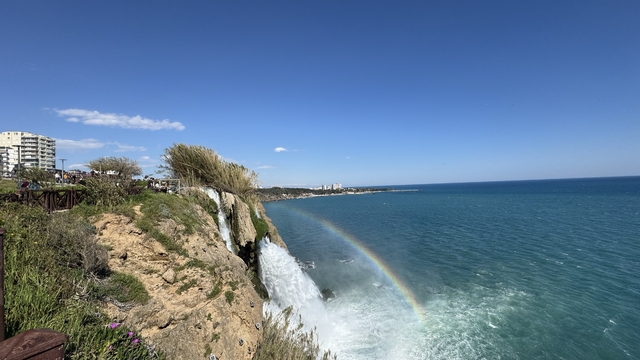 Düden Şelalesi'nde gökkuşağı hayran bıraktı