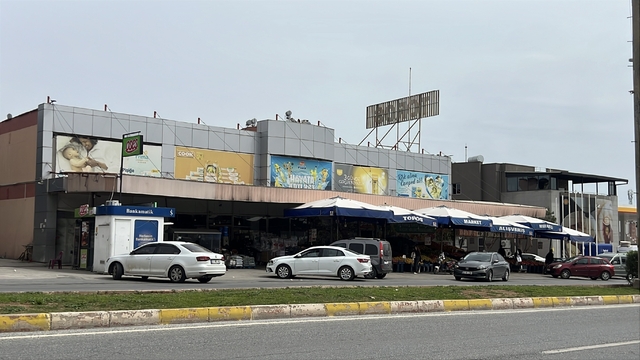 At eti skandalına adı karışan firma yetkilileri, Mersin'deki yolsuzluk operasyonunda gözaltında
Mersin'deki yolsuzluk operasyonunda dikkat çeken detay: Aşevi tedarikçisi de gözaltına alındı