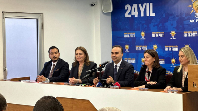 Bakan Kacır: Türkiye'yi dünyanın önde gelen üretim üsleri arasına taşıdık (2)