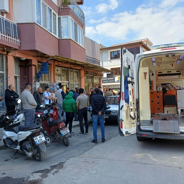 Alacak-verecek tartışmasında tabancayla vurularak yaralandı