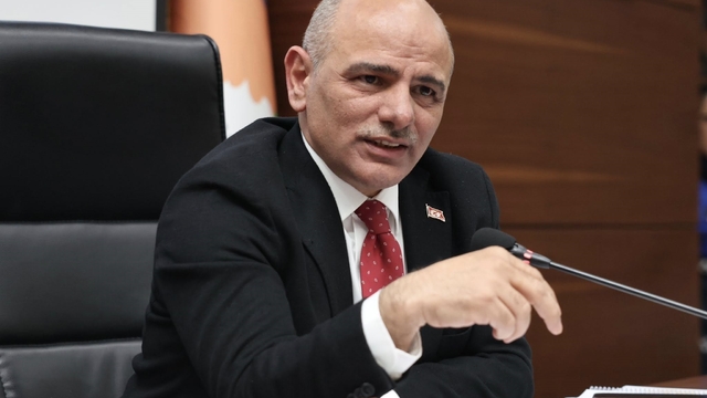 Başkan Söğüt'ten çikolata faturası iddiasına sert tepki
"Ya faturayı tersten okudular, ya da bilerek çarpıttılar"