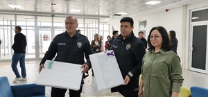 Polisleri "olay var" diyerek çağırdılar, pasta sürprizi yaptılar