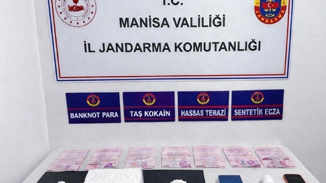 Manisa'da uyuşturucu operasyonu: 2 kilo kokain ele geçilirildi