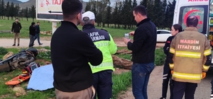 Mardin'de devrilen motosikletteki sürücü öldü