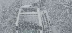 Bursa'da Nisan sürprizi: Uludağ'da kar yağışı etkili oldu