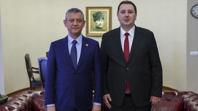 CHP Genel Başkanı Özel, Kuzey Makedonya THP Genel Başkanı İbrahim ile görüştü