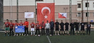 Kemaliye’de Polis Haftası’nda dostluk maçı düzenlendi