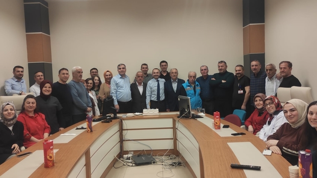 Vezirköprü Devlet Hastanesinde emekli personele veda programı düzenlendi