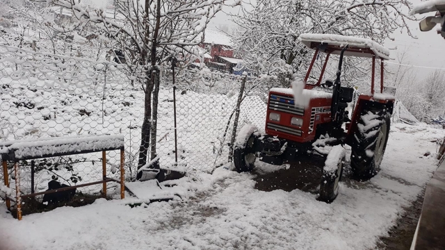 Kavak'ta kar yağışı