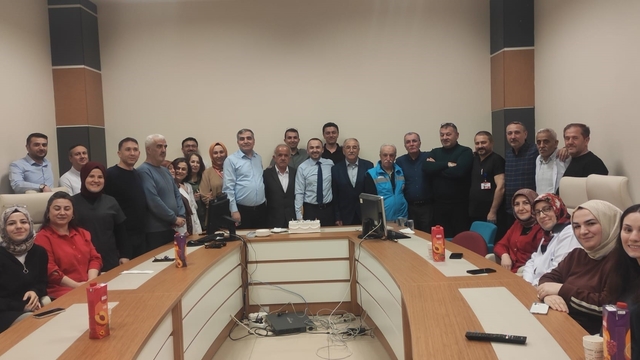 Vezirköprü'de emekliye ayrılan hastane çalışanlarına veda