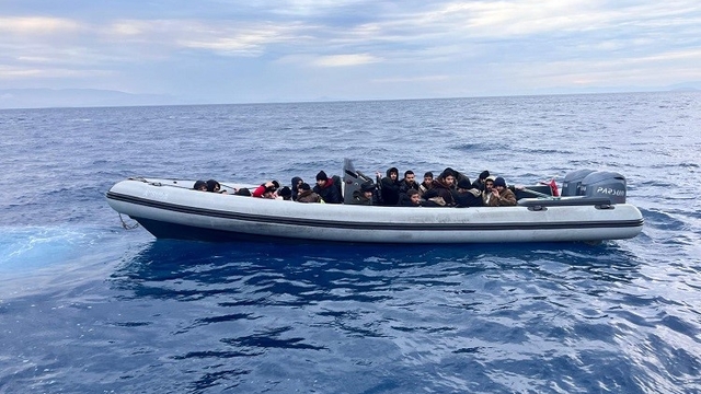 Aydın açıklarında göçmen operasyonu