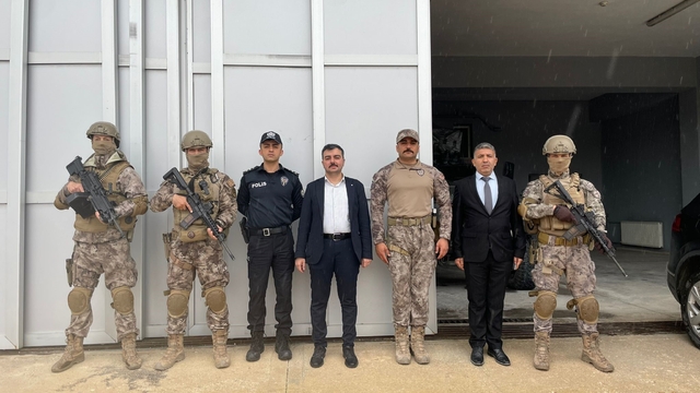 Dicle Kaymakamı Atış, emniyet personeli ile bir araya geldi