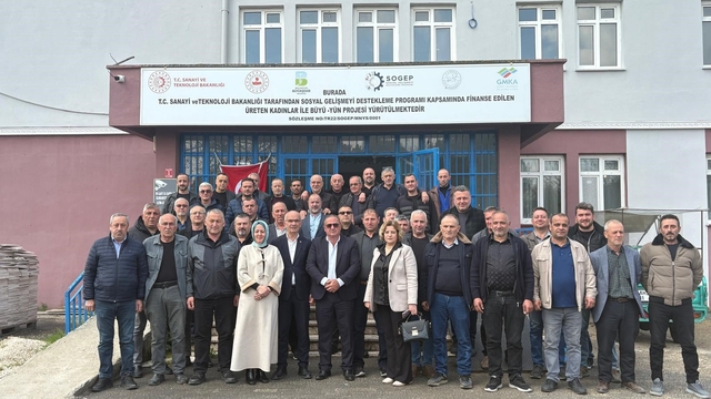 AK Parti Manyas ilçe teşkilatı muhtarlarla istişare toplantısı yaptı