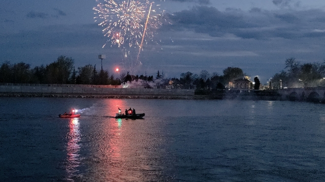 Meriç Nehri'nde nefes kesen polis gösterisi