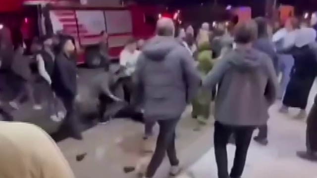 Kaza sonrası yaşanan kavga meydan savaşını aratmadı