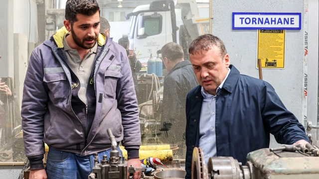 Vali Sözer Gülümbe Şantiyesi'nde incelemelerde bulundu