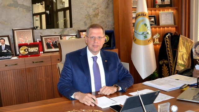 Dünya kuru üzümünün kalbi Manisa'da atıyor
Dünya kuru üzümünün merkezi Manisa'dan 294 milyon dolarlık ihracat