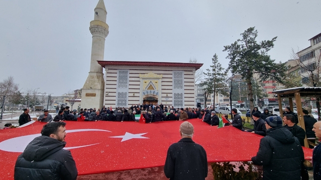 Bayburt'ta İsrail'in Filistin'e yönelik uygulamaları protesto edildi