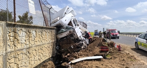 Mardin’de kontrolden çıkan yakıt tankerinin sürücüsü yaralandı