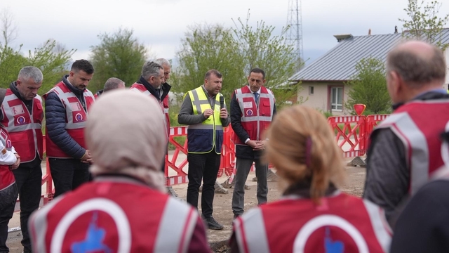 Mahalle muhtarları projeleri inceledi