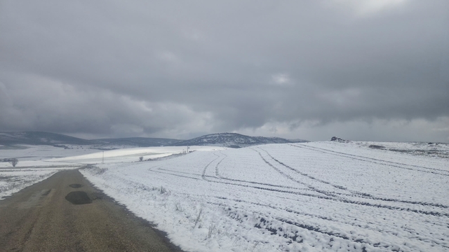 Çorum'da yüksek rakımlı bölgeler beyaza büründü