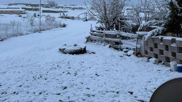 Karapınar'da nisan ayında kar yağışı