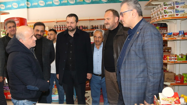 Milletvekili Çilez Taşova'da esnaf ziyaretinde bulundu