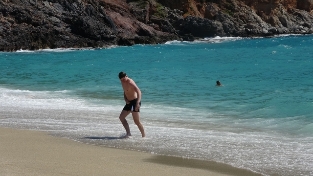 Türkiye'de kış Antalya'da yaz
Hafta sonu yazdan kalma günler sahilleri doldurdu