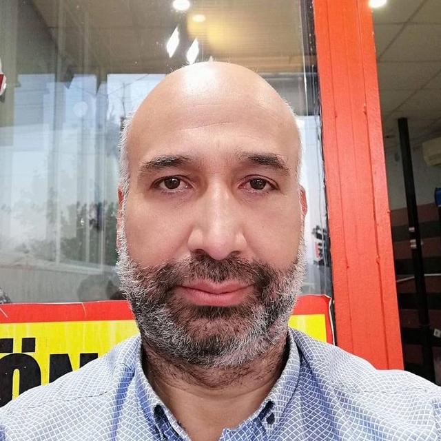 Emekli polis bahçede çalışırken devrilen traktörünün altında kalıp öldü