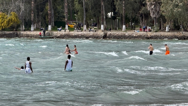 Muğla'da deniz sezonu erken açıldı