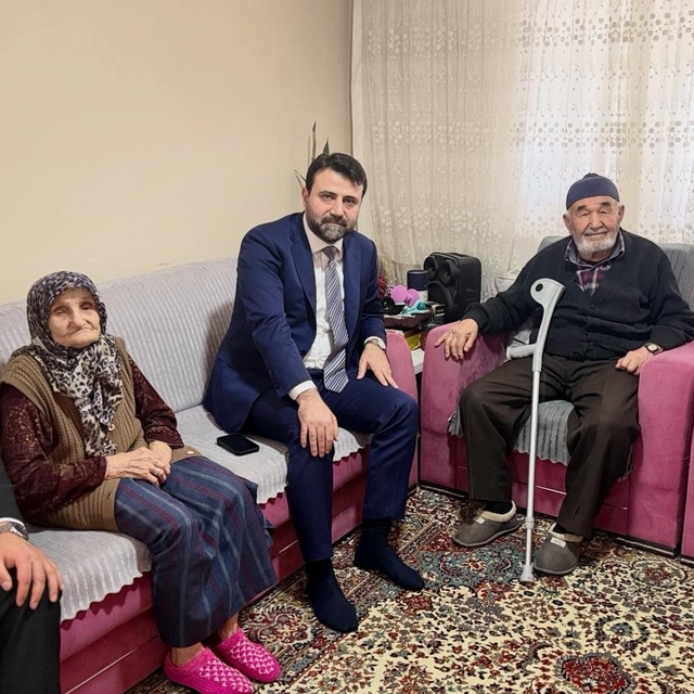 Karabük'te yürek ısıtan ziyaret: Dualar Cumhurbaşkanı Erdoğan için